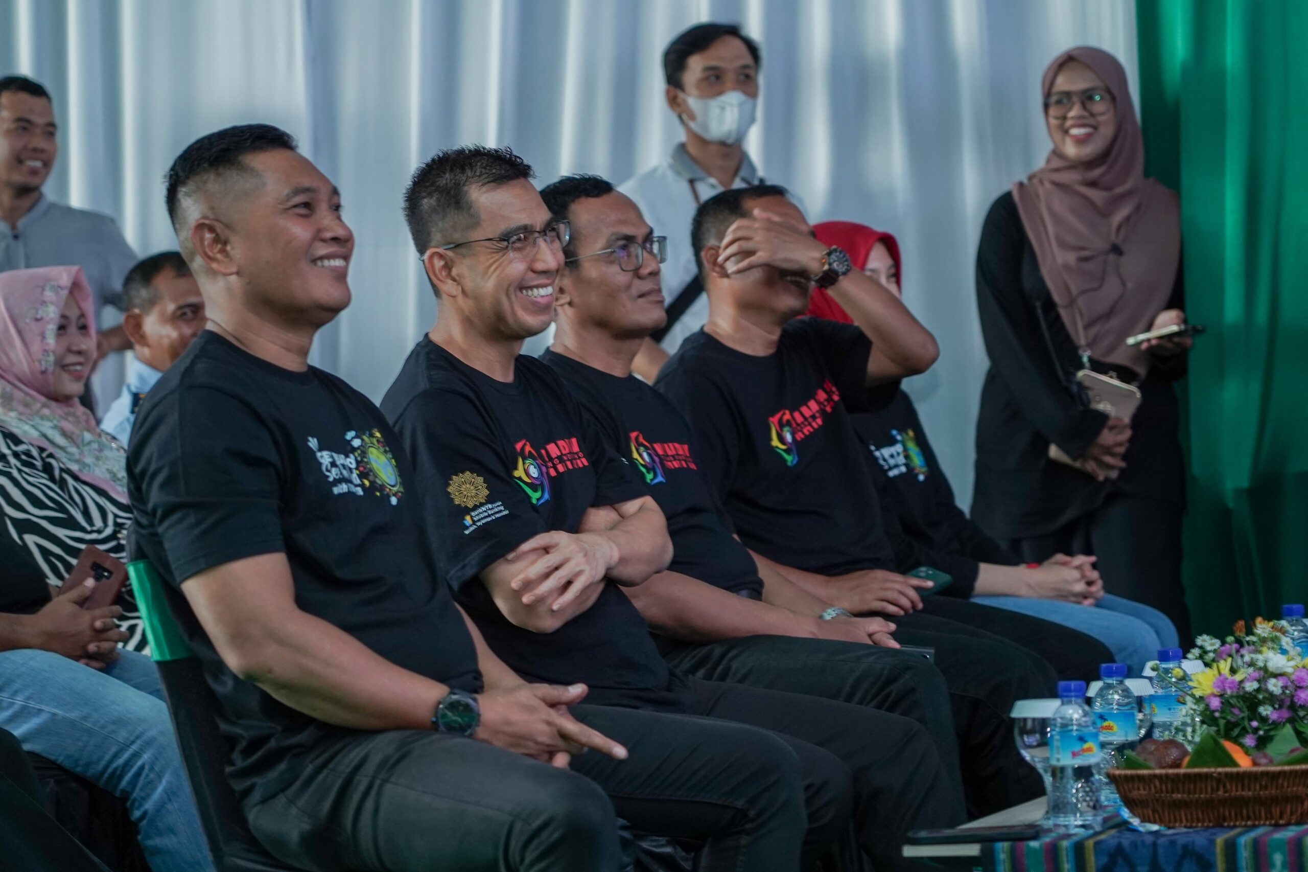 Jumat Salam, Pj Gubernur Luncurkan Program Nampak Terang Benderang (NTB)