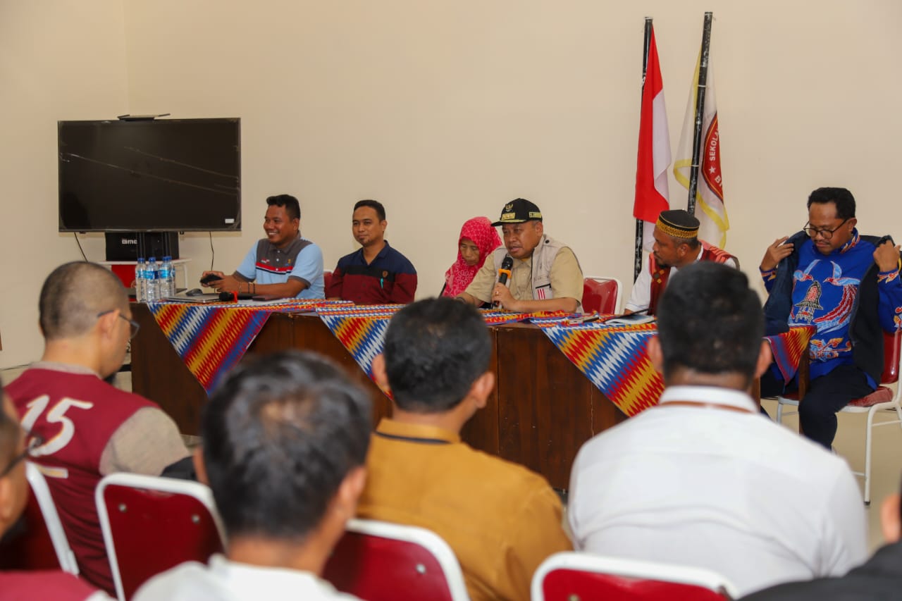 Akhiri Kunker, Miq Gita Silaturahmi dengan Para Dosen STKIP Taman Siswa Bima